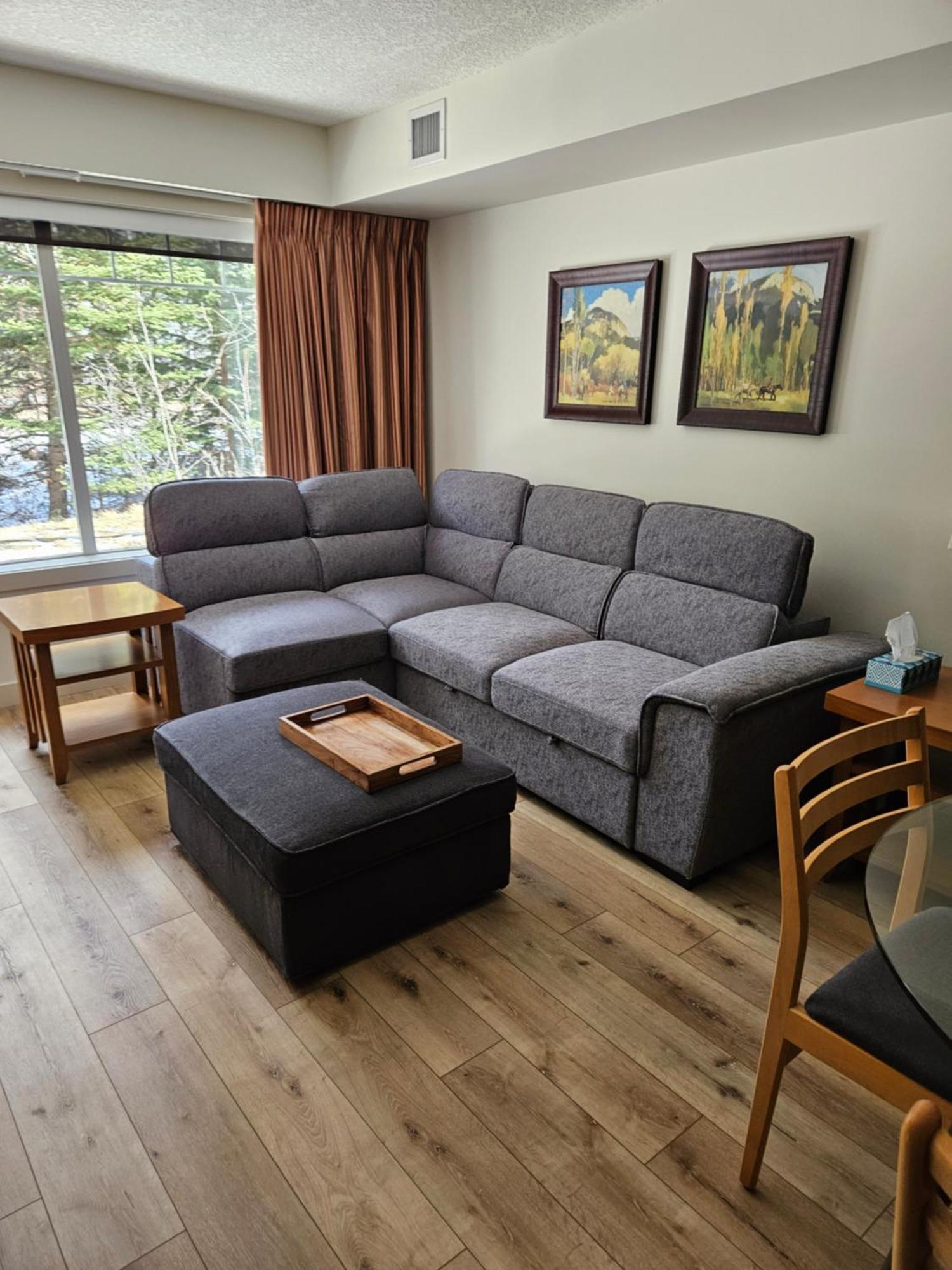 Rocky Mountain Getaway Apartment Канмор Екстериор снимка