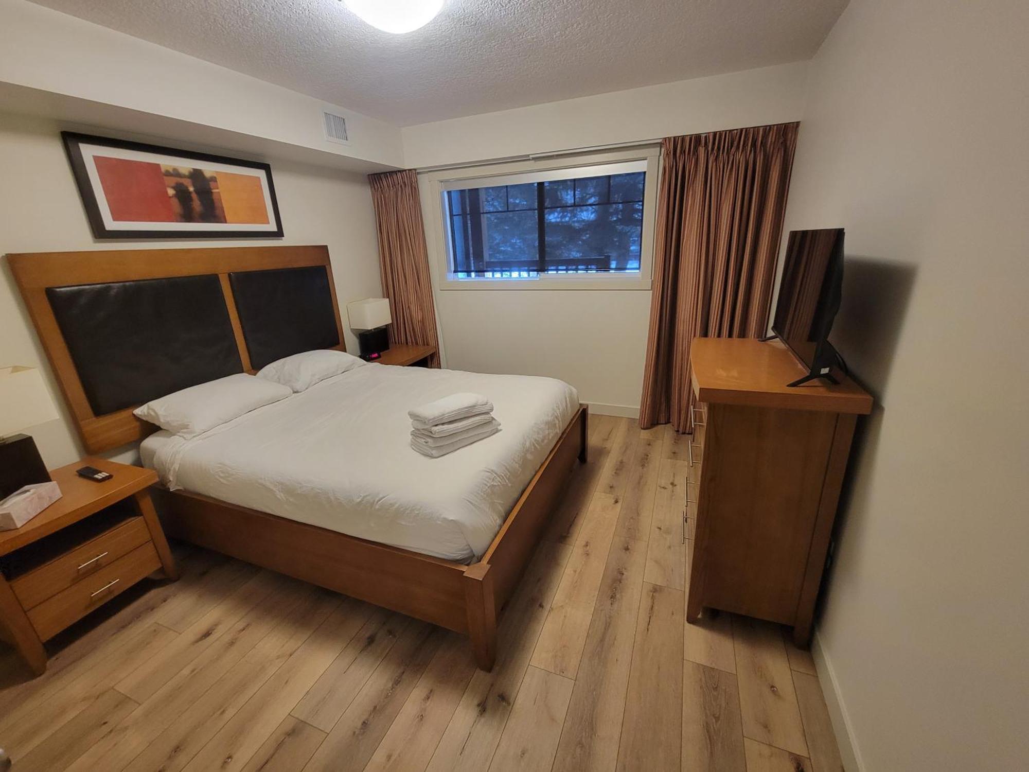 Rocky Mountain Getaway Apartment Канмор Екстериор снимка